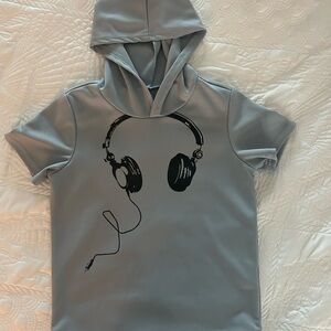 Gray Kid’s Short Sleeve Hoodie with Headphone Print